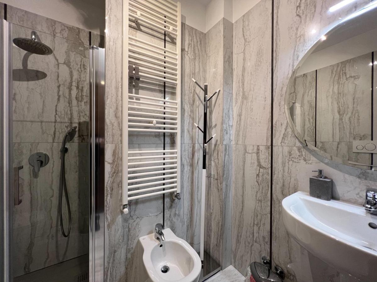Holy-Day Rooms Milano Εξωτερικό φωτογραφία